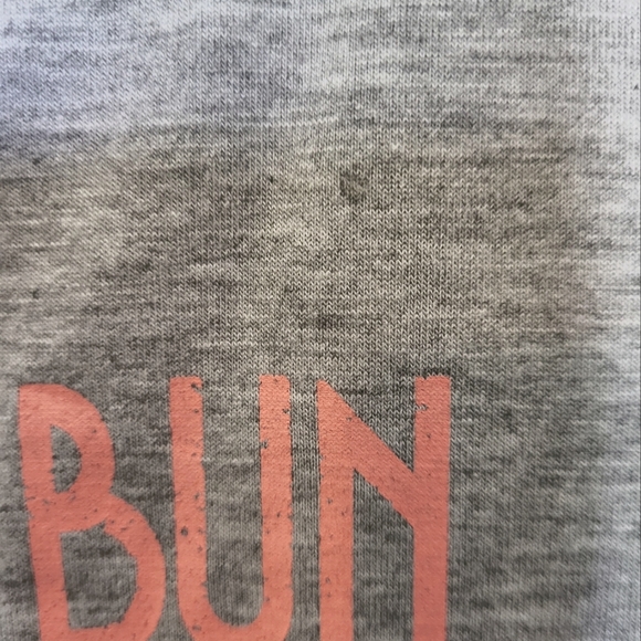 💥4 for $30💥 Maurice's Women's XS grey fun t-shirt - Picture 4 of 9